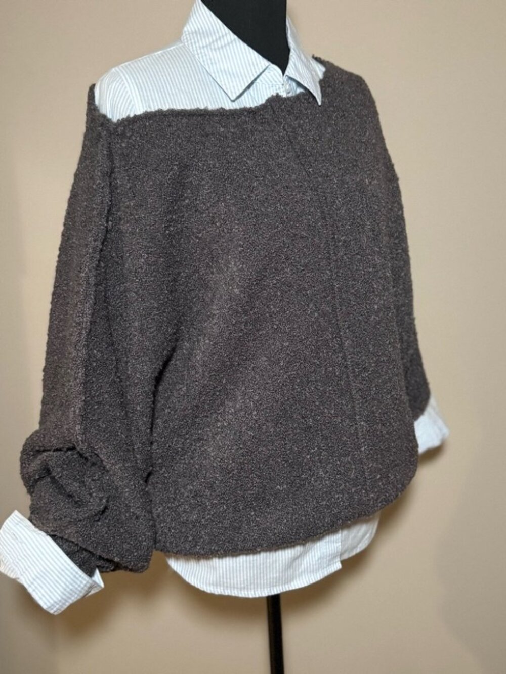 NWT So Me Charcoal Grey Exposed Seam Slouchy Boucle Sweater Size Small - Picture 6 of 8